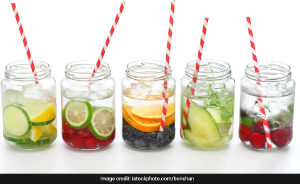infused water recipes, monsoon immunity, herbs and fruits