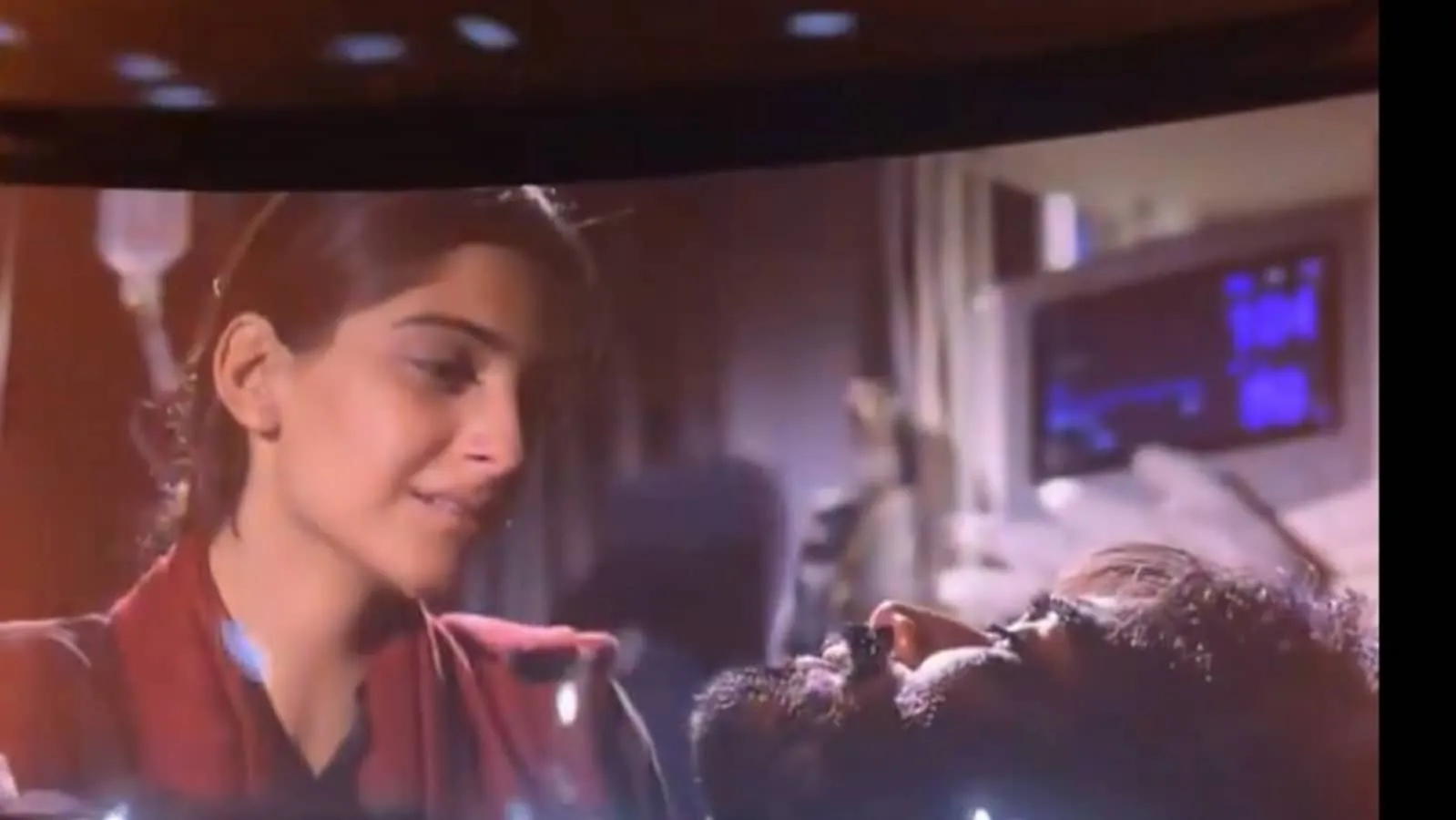 Dhanush, Kundan, alternate ending